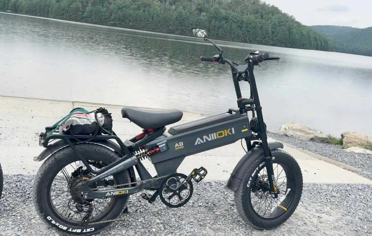 Người bị đau xương khớp có nên đạp xe trợ lực?