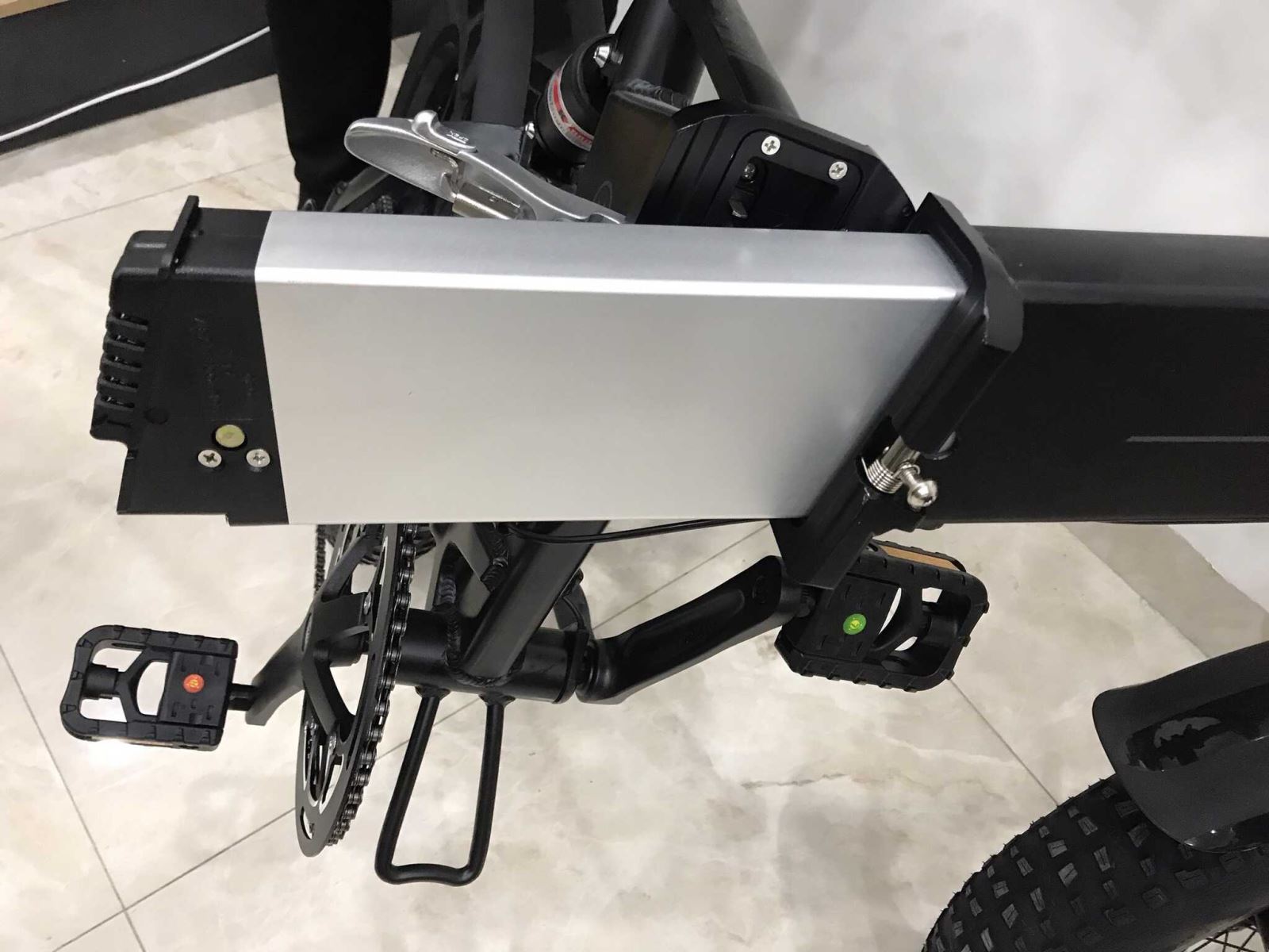 Thay Pin Xe Đạp Trợ Lực Giá Bao Nhiêu 2026?